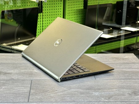 Dell Vostro 5301 4